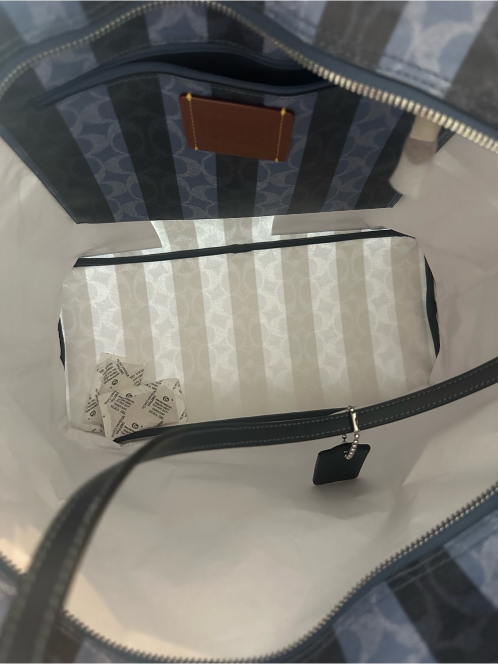 COACH SIGNATURE LARGE CITY TOTE DENIM WITH BLUE STRIPES PATTERN - Picture 8 of 9